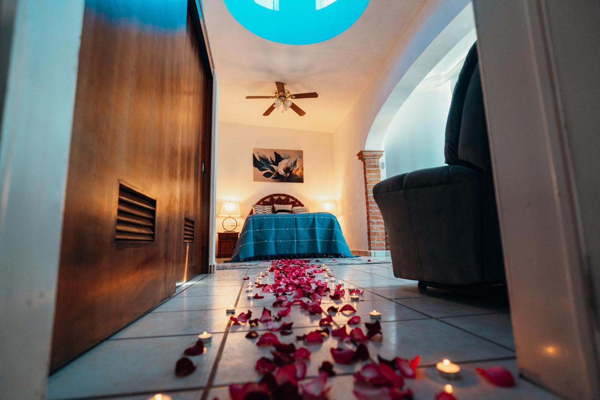 Boutique Hotel & Suites Hacienda Lord Twigg Пуерто Валярта Екстериор снимка
