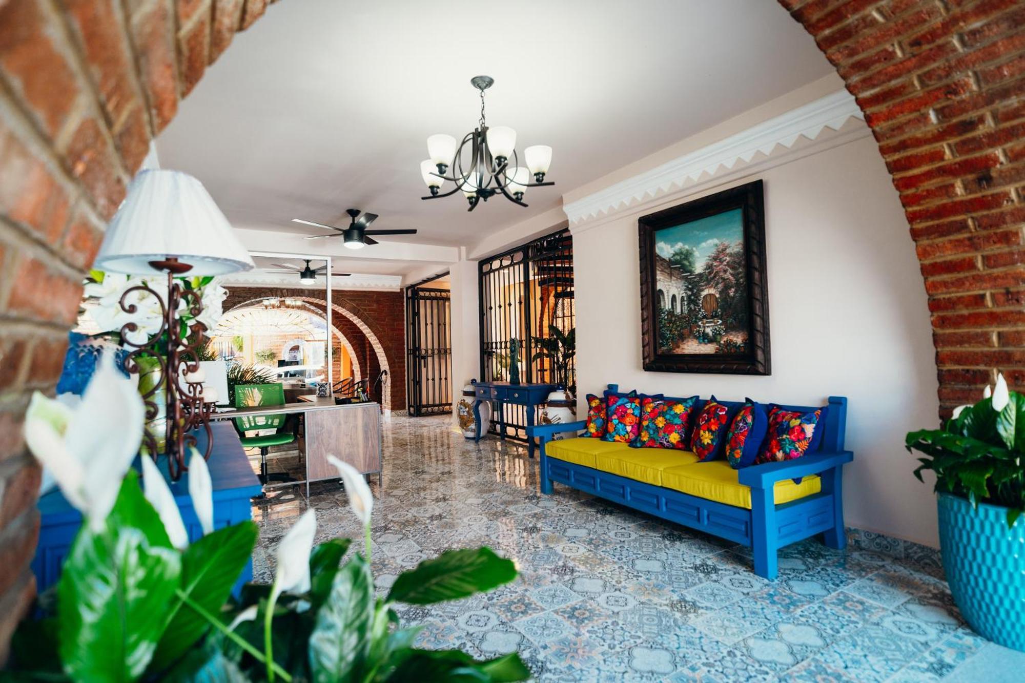 Boutique Hotel & Suites Hacienda Lord Twigg Пуерто Валярта Екстериор снимка