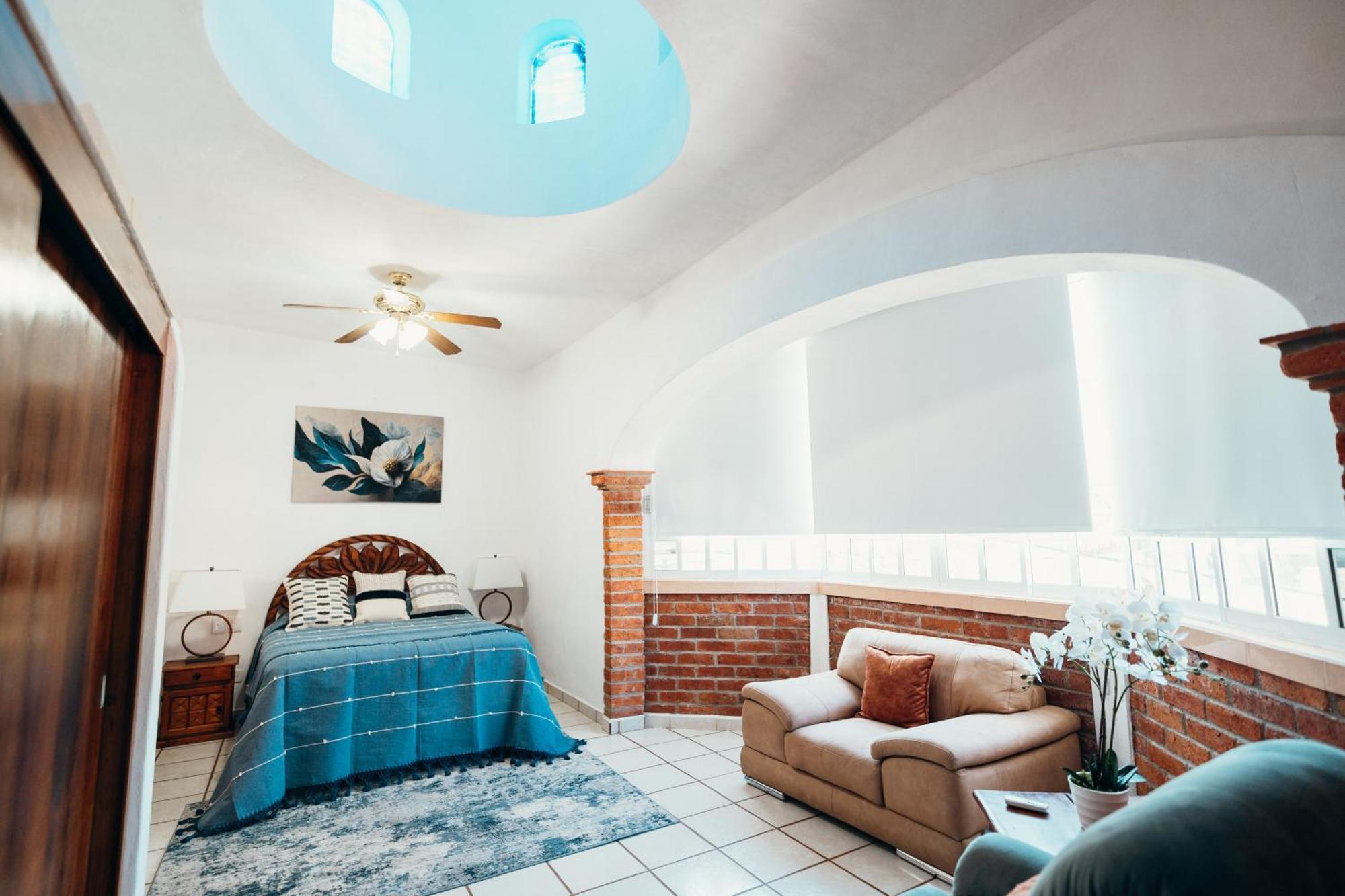 Boutique Hotel & Suites Hacienda Lord Twigg Пуерто Валярта Екстериор снимка